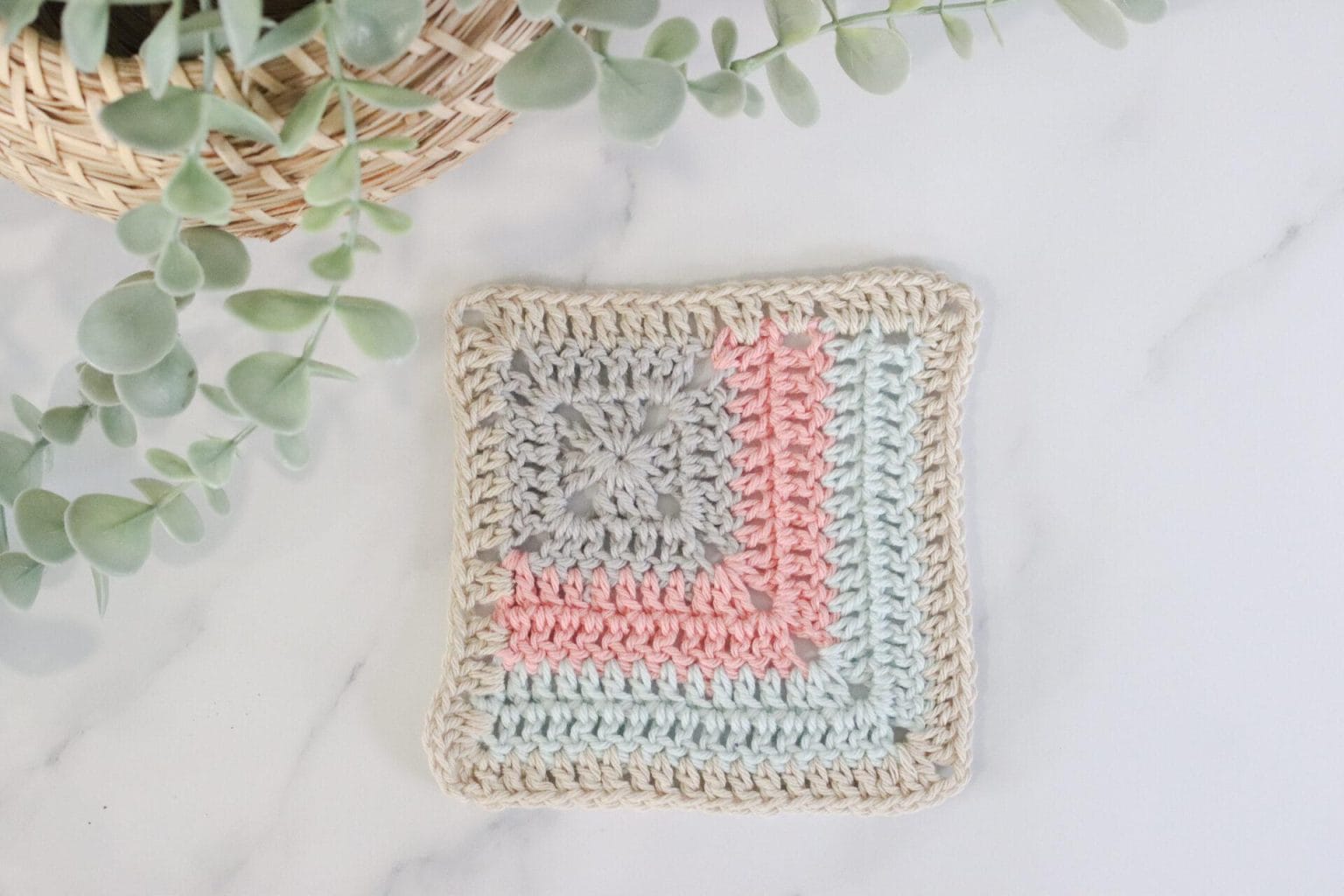 Mitered Corner Granny Square Pattern